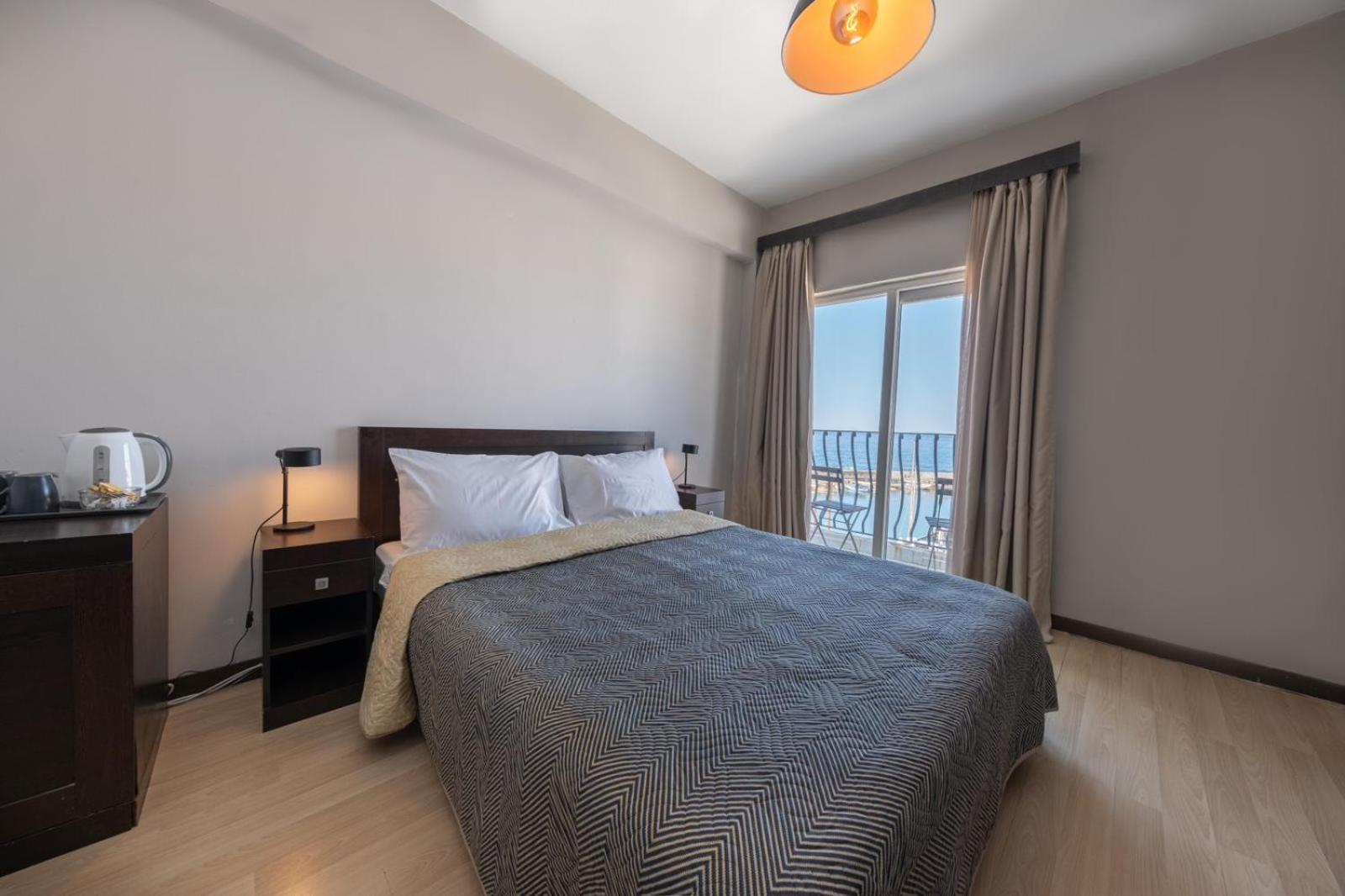 Kyrenia British Harbour Hotel Экстерьер фото